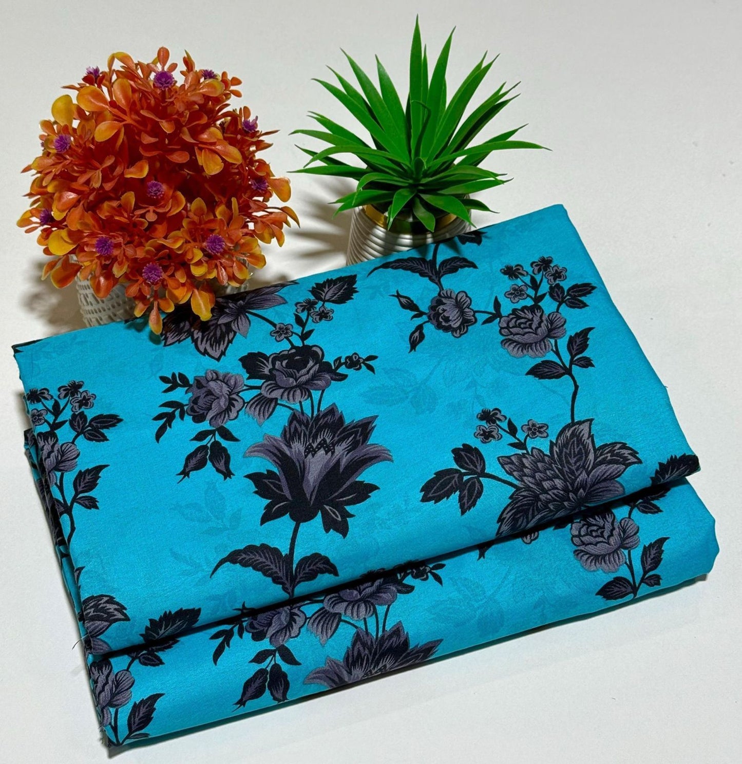 2p unstitched Roma Garments cotton ( color and stuff guaranteed)