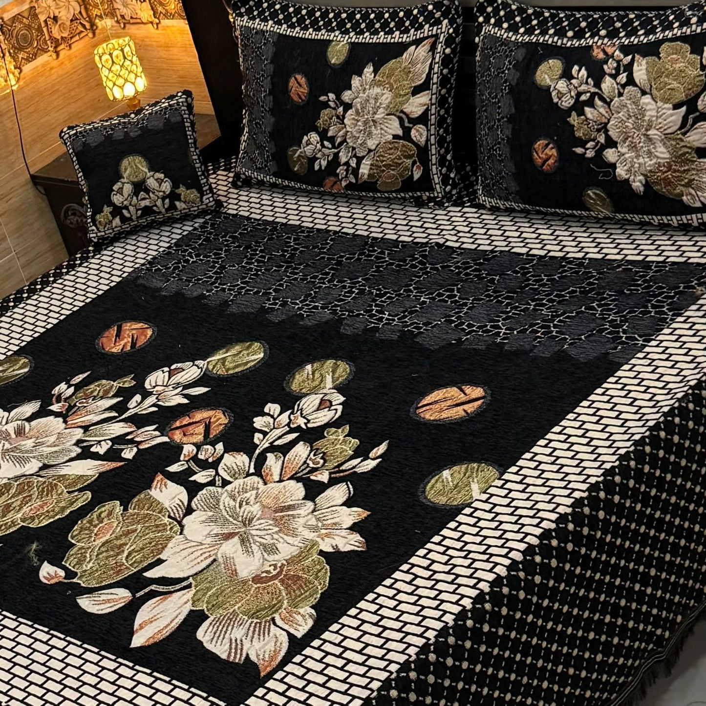 Luxury 4p premium velvet jacquard Bedsheets