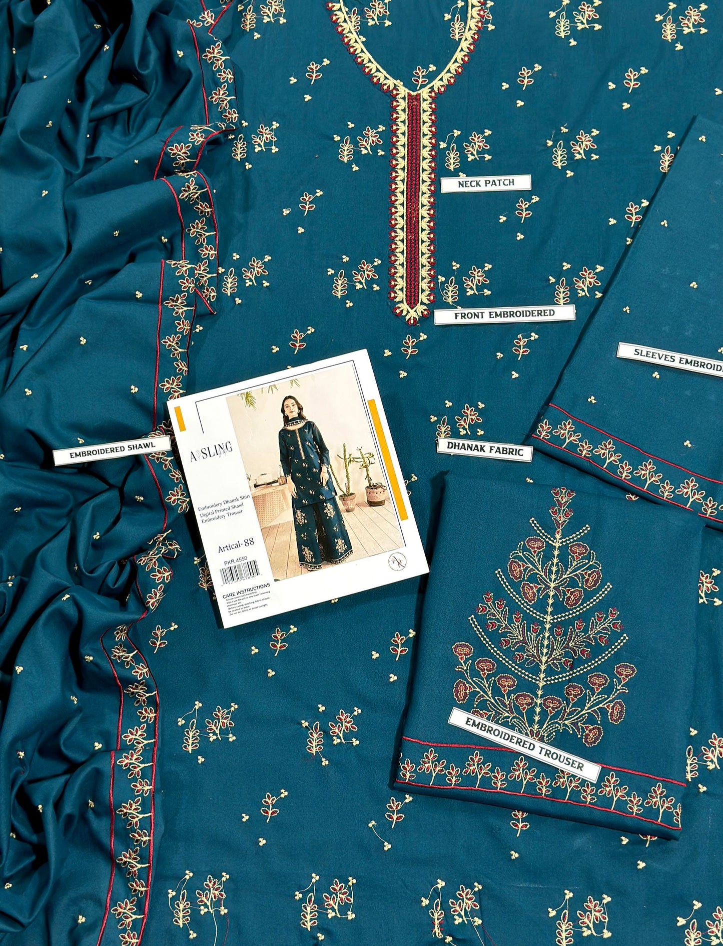 3 Piece - Unstitched Dhanak Stuff Full Embroidered Suit - Winter collection 2026