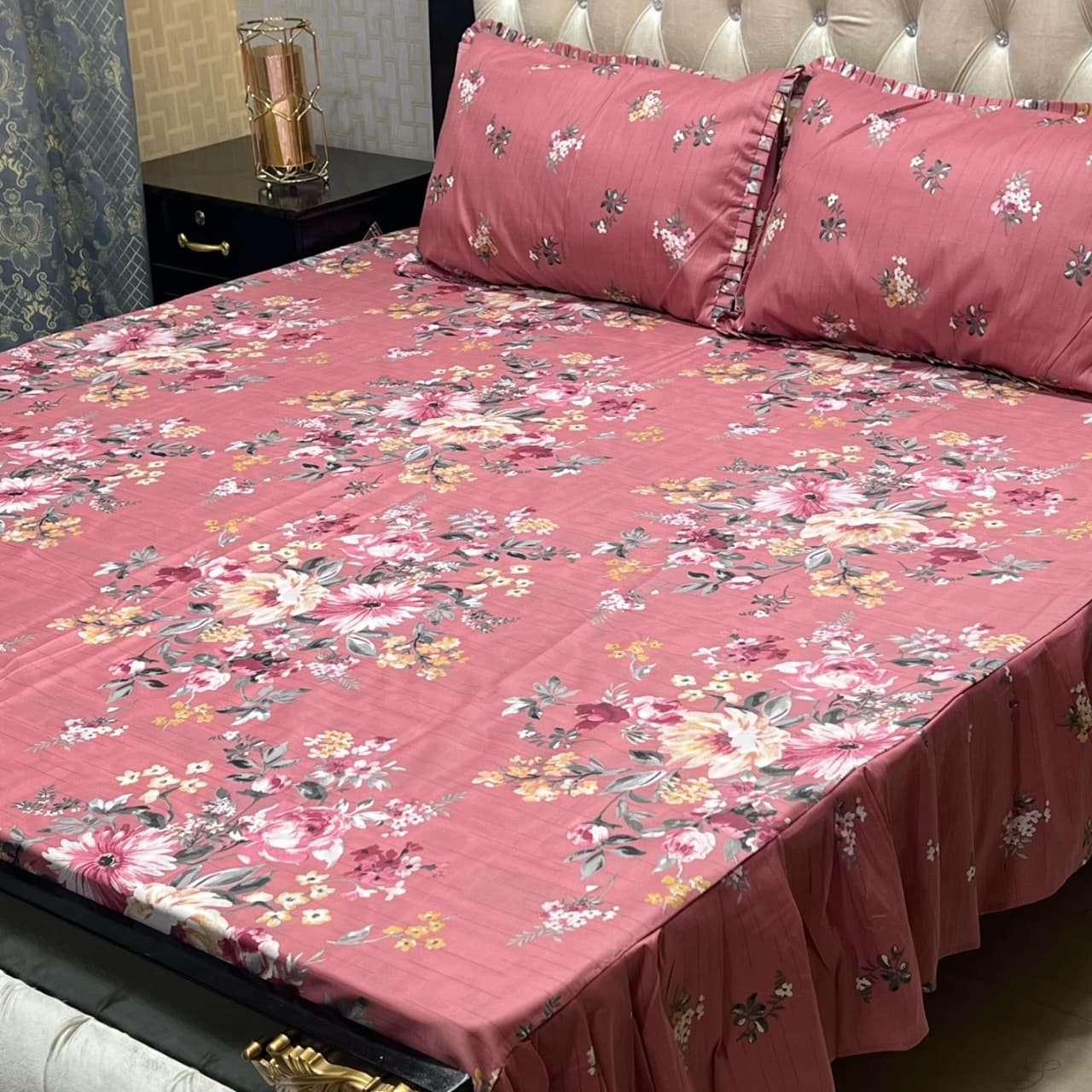 High quality cotton frill bedsheet king size with 2 pillow covers in Pakistan