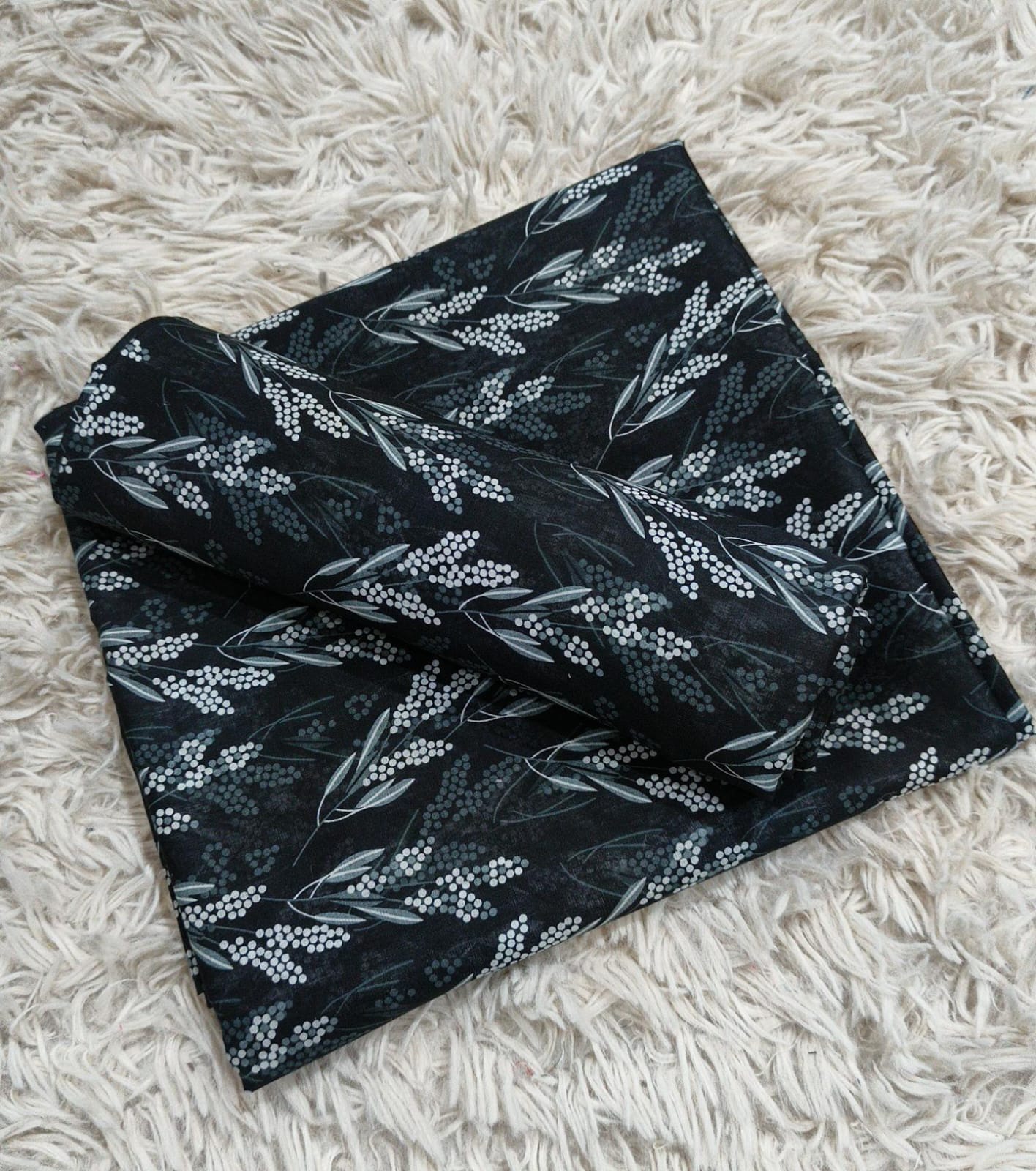 Mahi Brand Allover Printed Lawn 2-Piece Suit (Orignal)