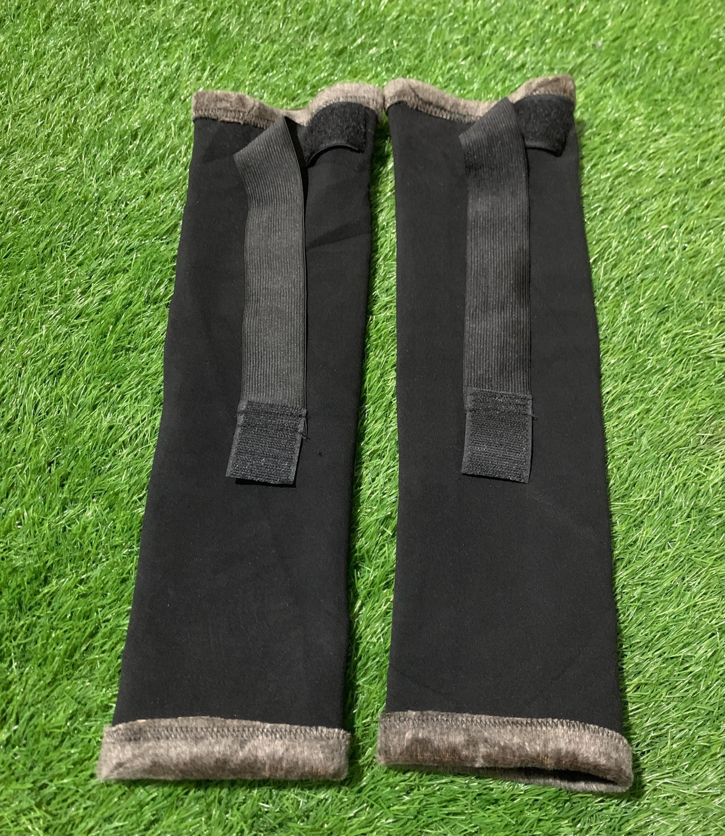 Woolen Knee & Leg Warmer for Men & Women, Pain Relief, Unisex with strap