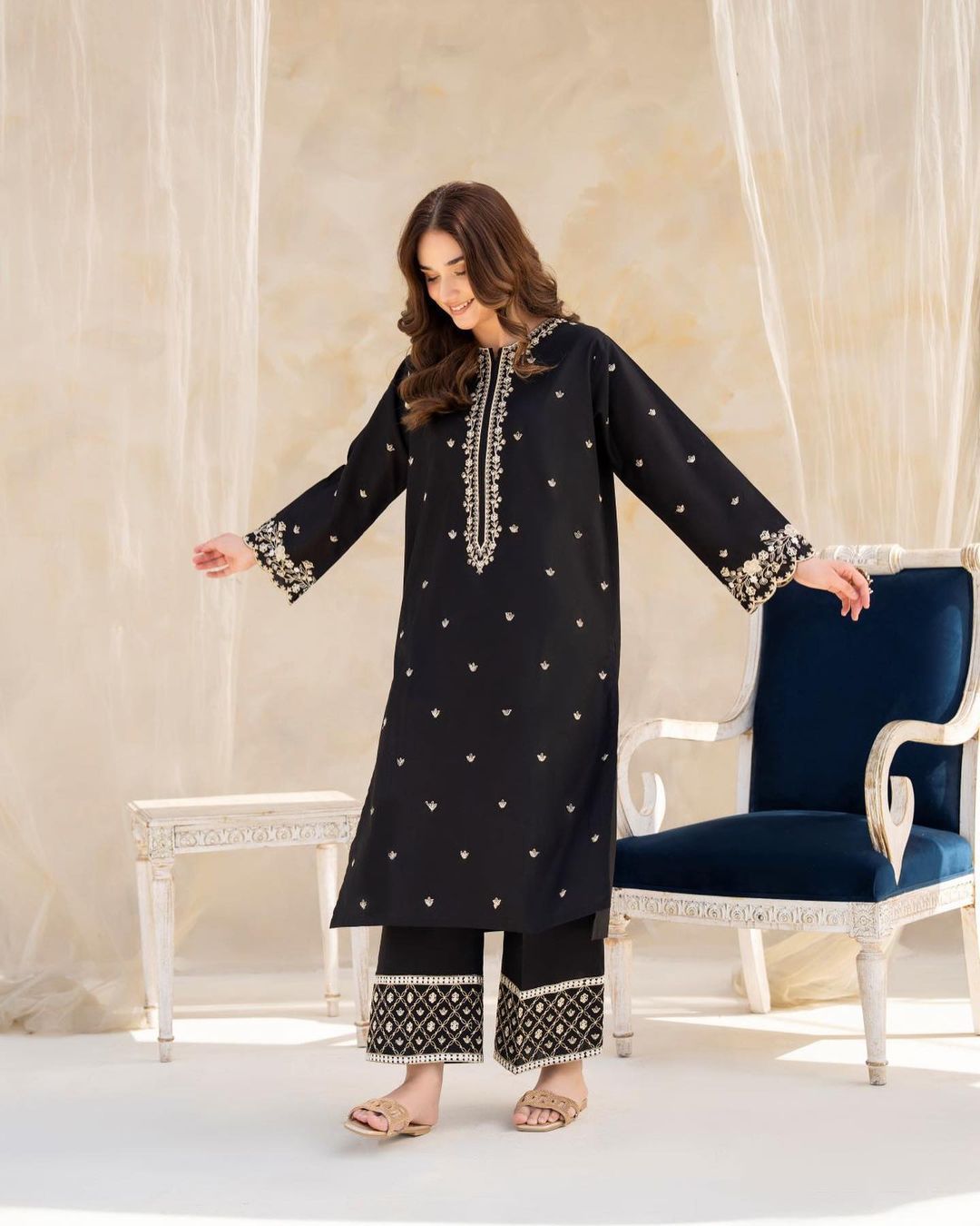 2 Piece - Unstitched Dhanak Stuff Full Embroidered Suit - Winter collection 2026