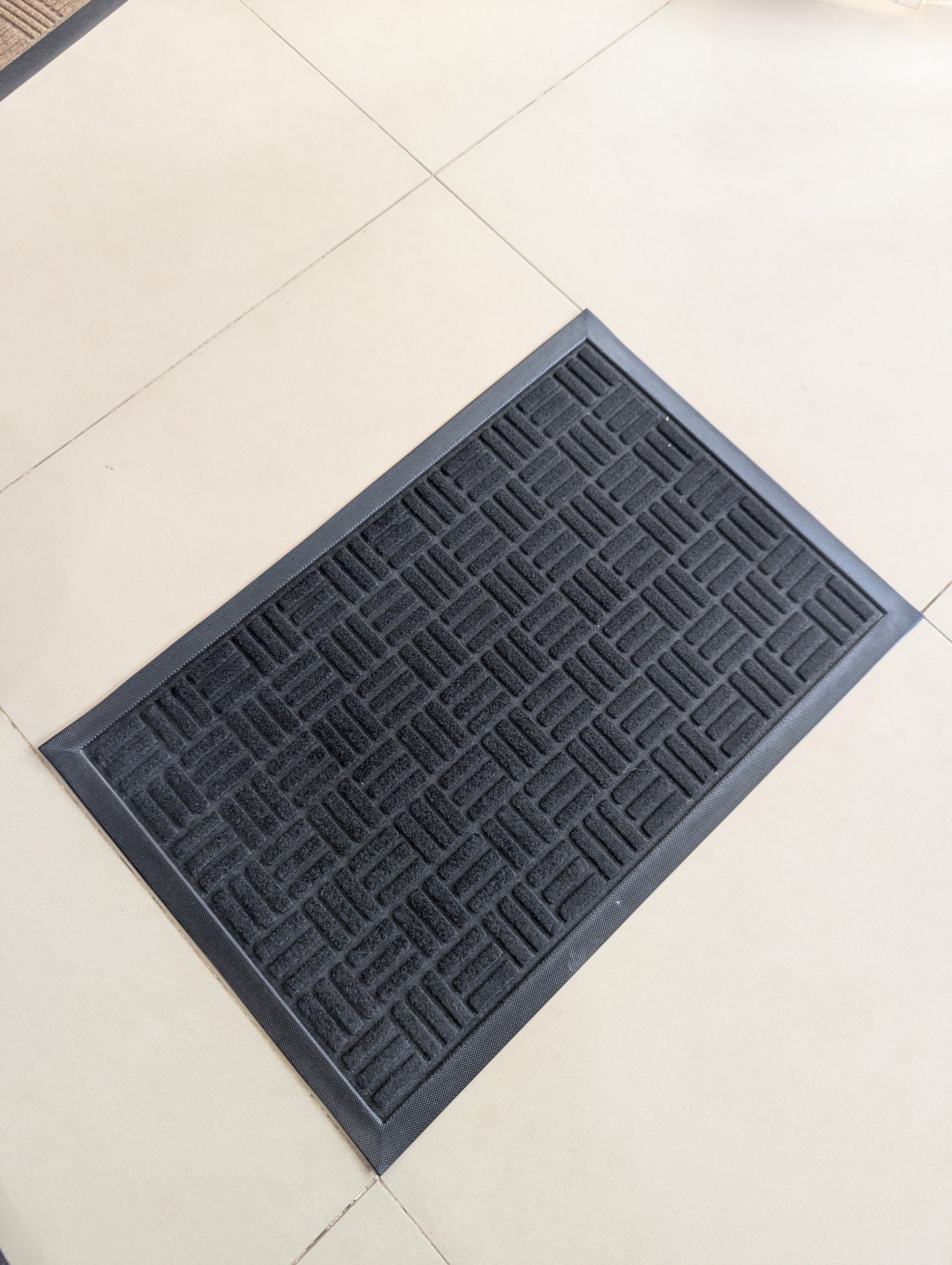 Premium Anti-Slip Heavy-Duty Door Mat – Durable Dirt Trapper for Home & Office