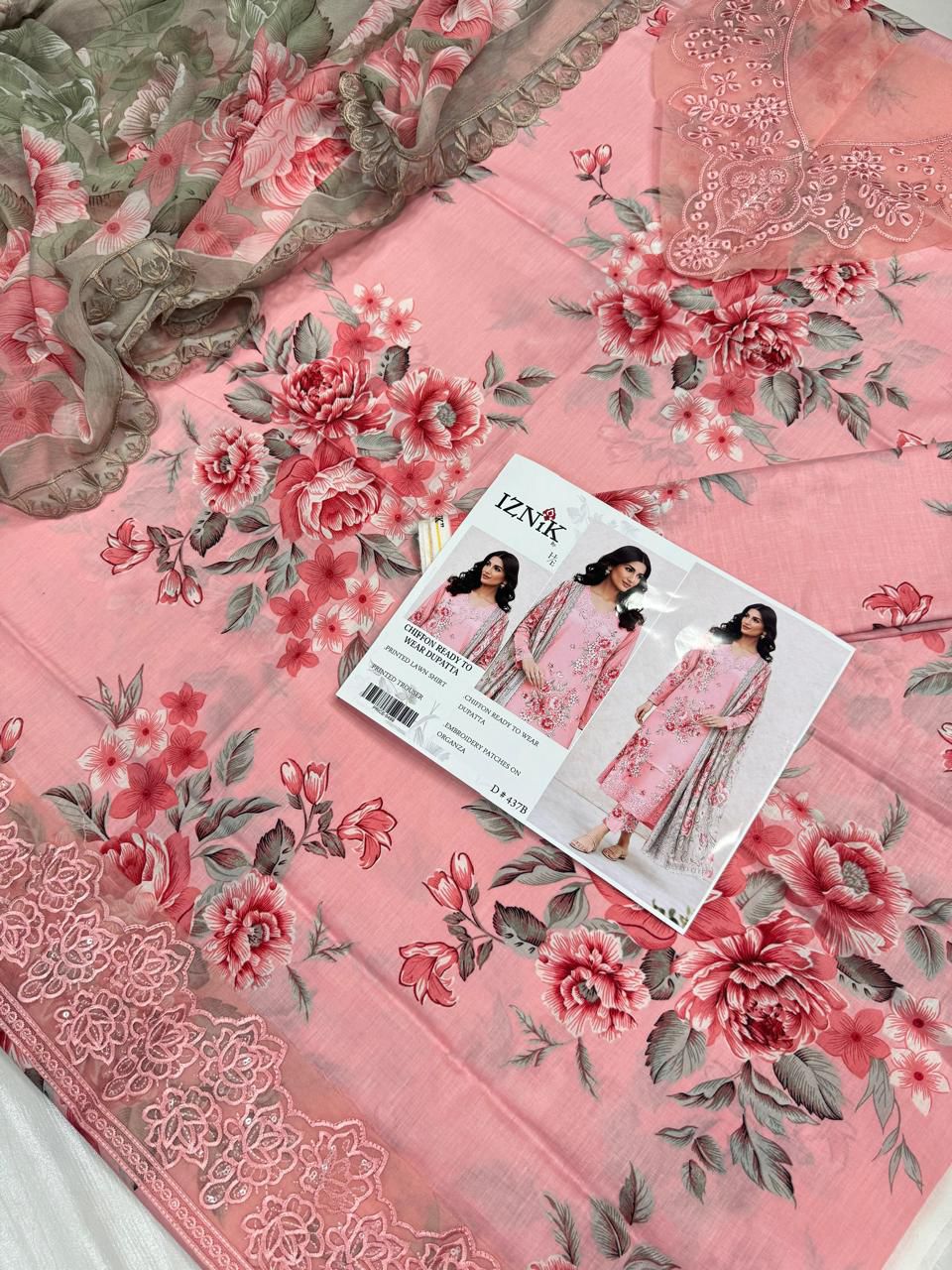 Iznik 3p Lawn Suit 2026