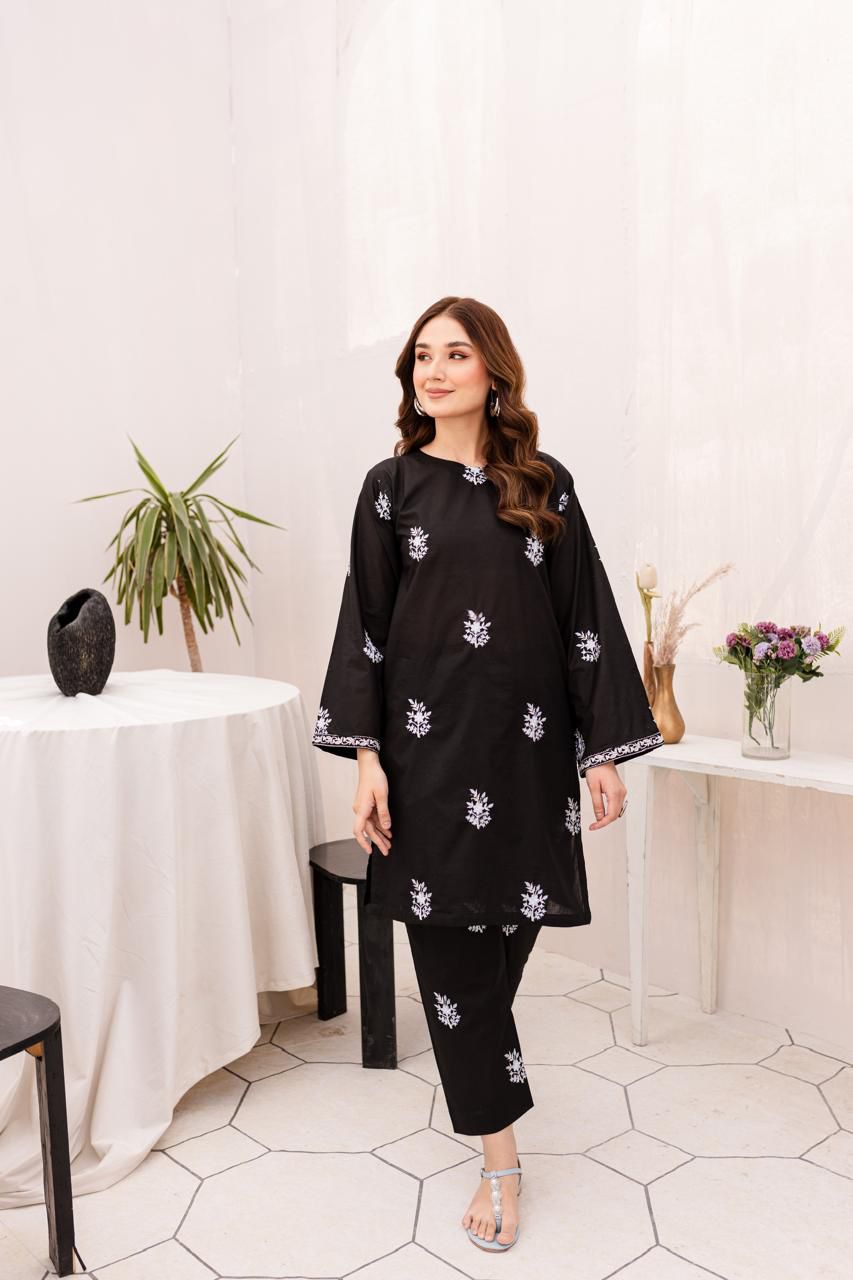 Urg Brand Dhanak 2-Piece Embroidered Winter Collection