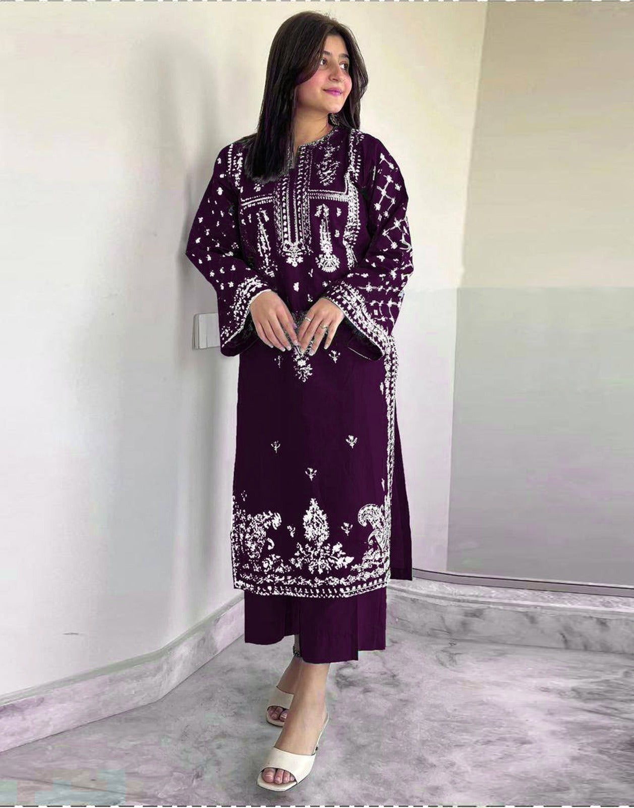 2 Piece - Unstitched Dhanak Stuff Full Embroidered Suit - Winter collection 2026